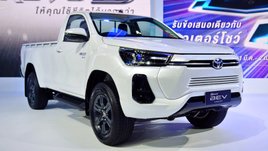 Toyota Hilux REVO BEV กระบะไฟฟ้า 100% เผยโฉมที่งานมอเตอร์โชว์ 2023