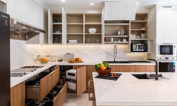 How to Organize Kitchen Cabinets รวมไอเดียเก็บของในตู้ครัว