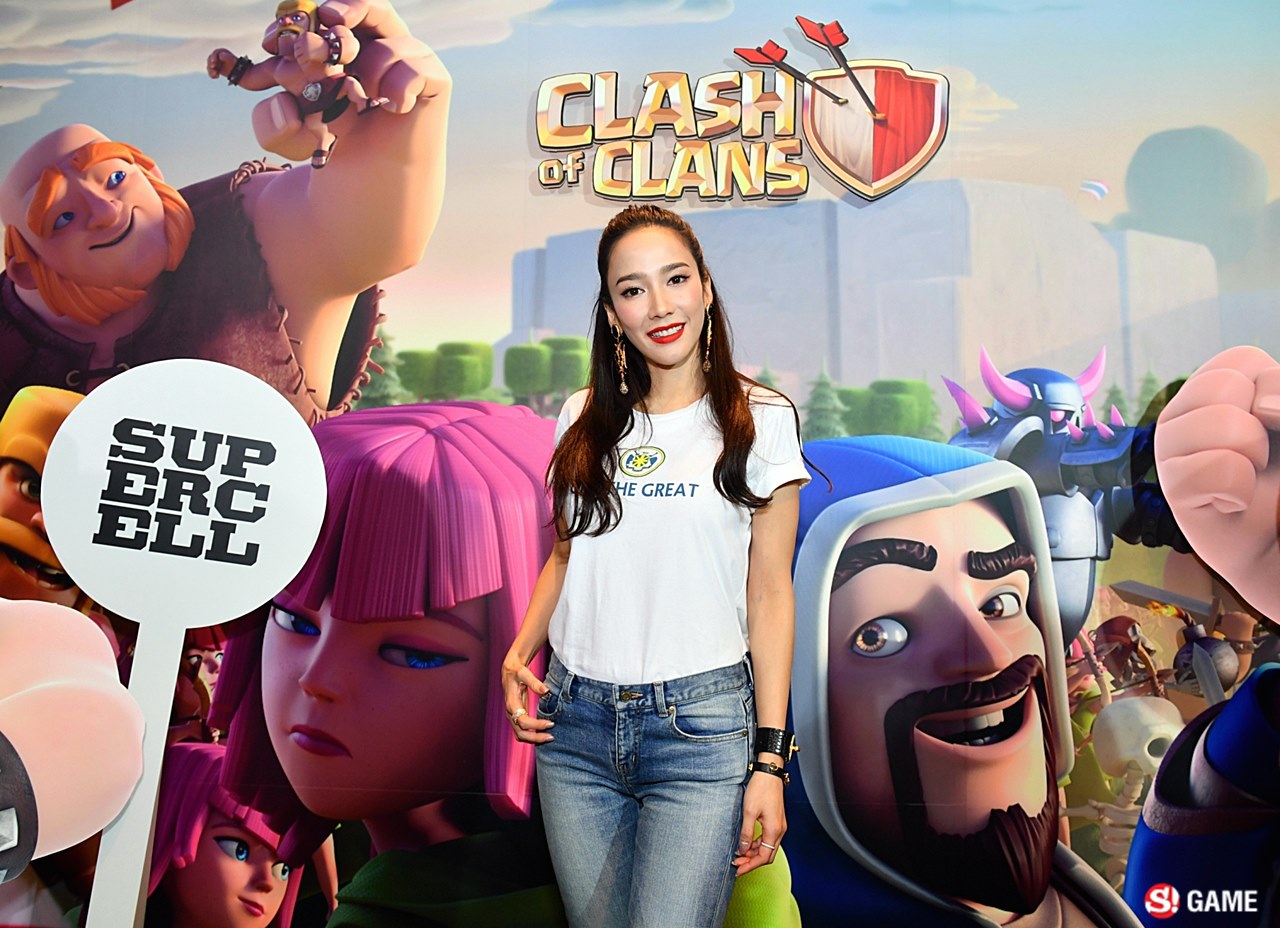 Clash of Clans ฉลอง 5 ปียิ่งใหญ่ กับแคลนมาสเตอร์สุดสวย อั้ม พัชราภา