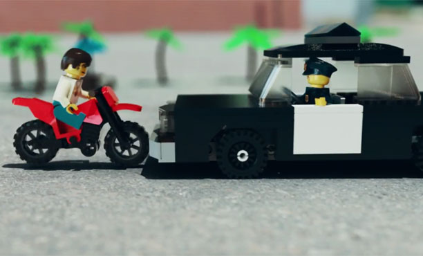 ฮาแบบโหดๆ เมื่อ GTA ทำเป็นการ์ตูนตัวต่อ LEGO