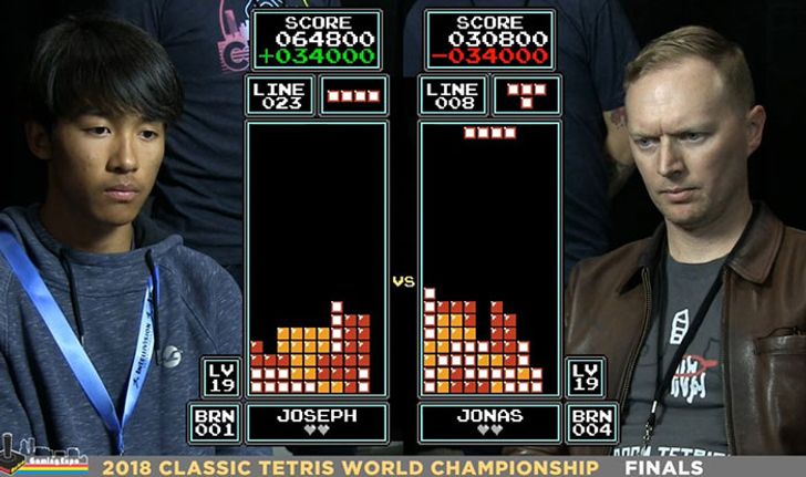 เด็กหนุ่มวัย 16 ปี พลิกเอาชนะเเชมป์ 7 สมัย ในงานเเข่ง Classic Tetris World Championship