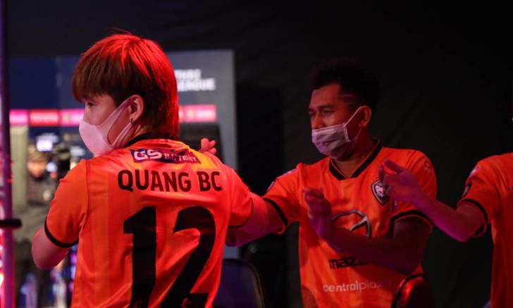 Toyota Pes E-league : บีจีม้าแรงปลายดีดโคราชขั้วจ่าฝูงต่อเนื่อง