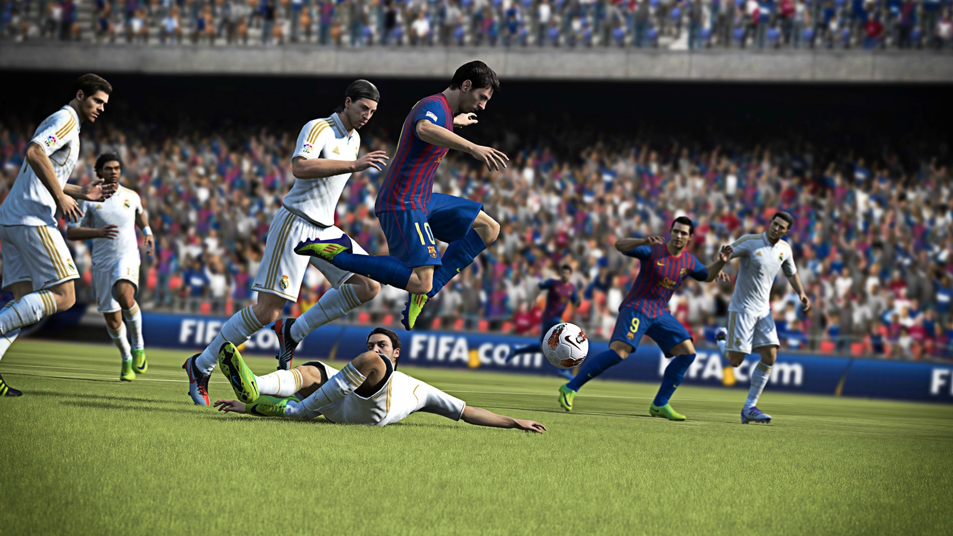 ภาพและข้อมูลแรกจาก FIFA 13 มาแล้ว !!