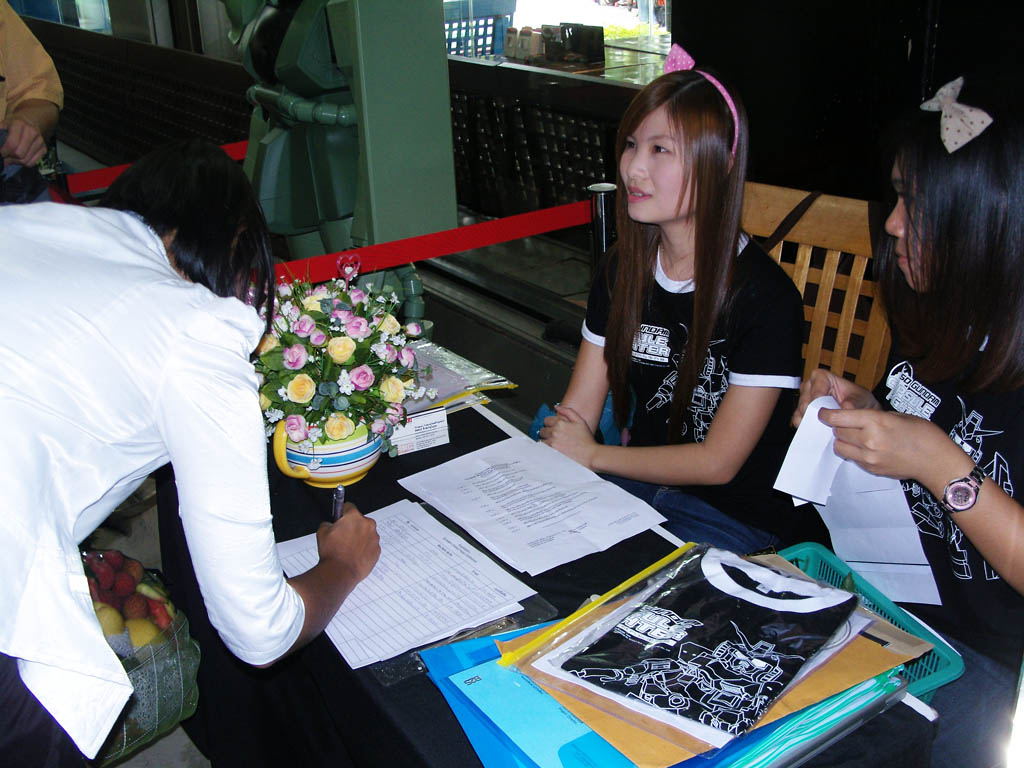 งานเปิดตัวเกม SD Gundam Capsule Fighter Online