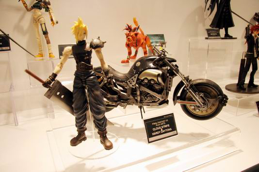 <b>FINAL FANTASY VII 10th ANNIVERSARY Gallery</b> [News]