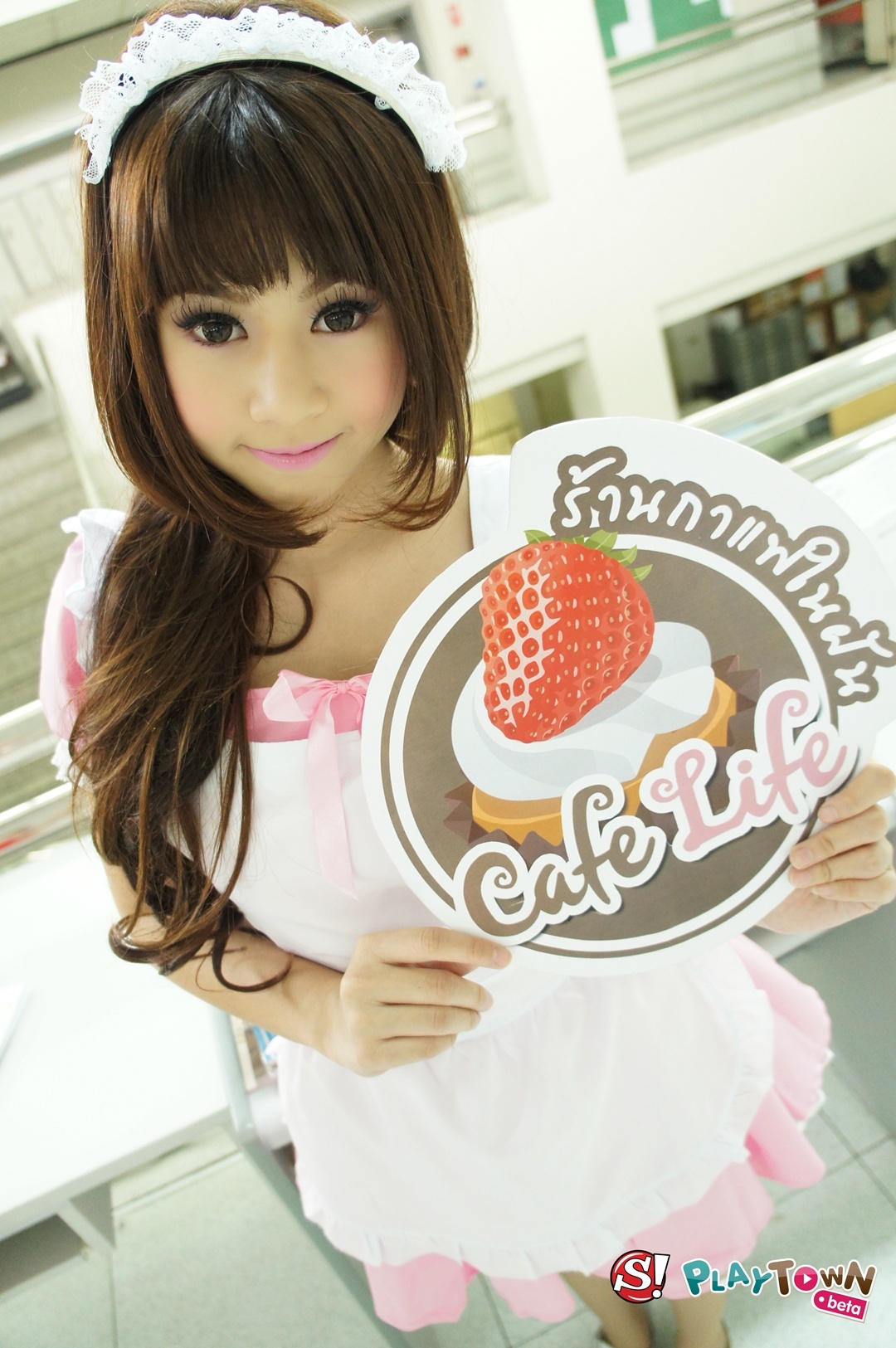 Gallery รวมภาพสาวๆ Cafe Life ในชุด Maid สุดน่ารัก