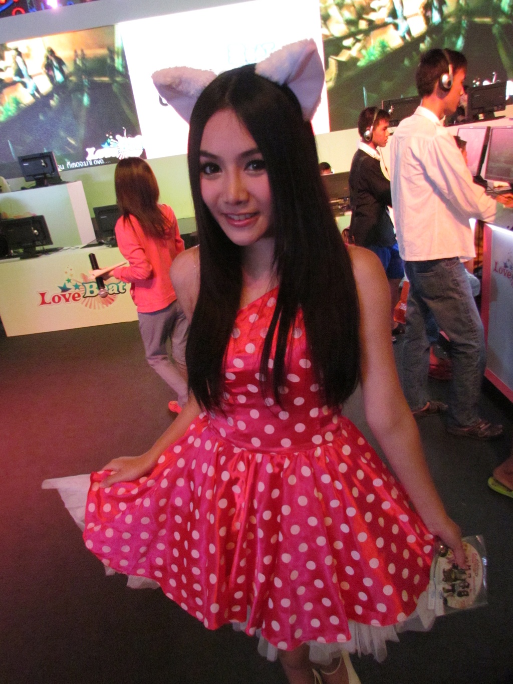 เก็บตกสาวๆพริตตี้งาน BIG FES 2011