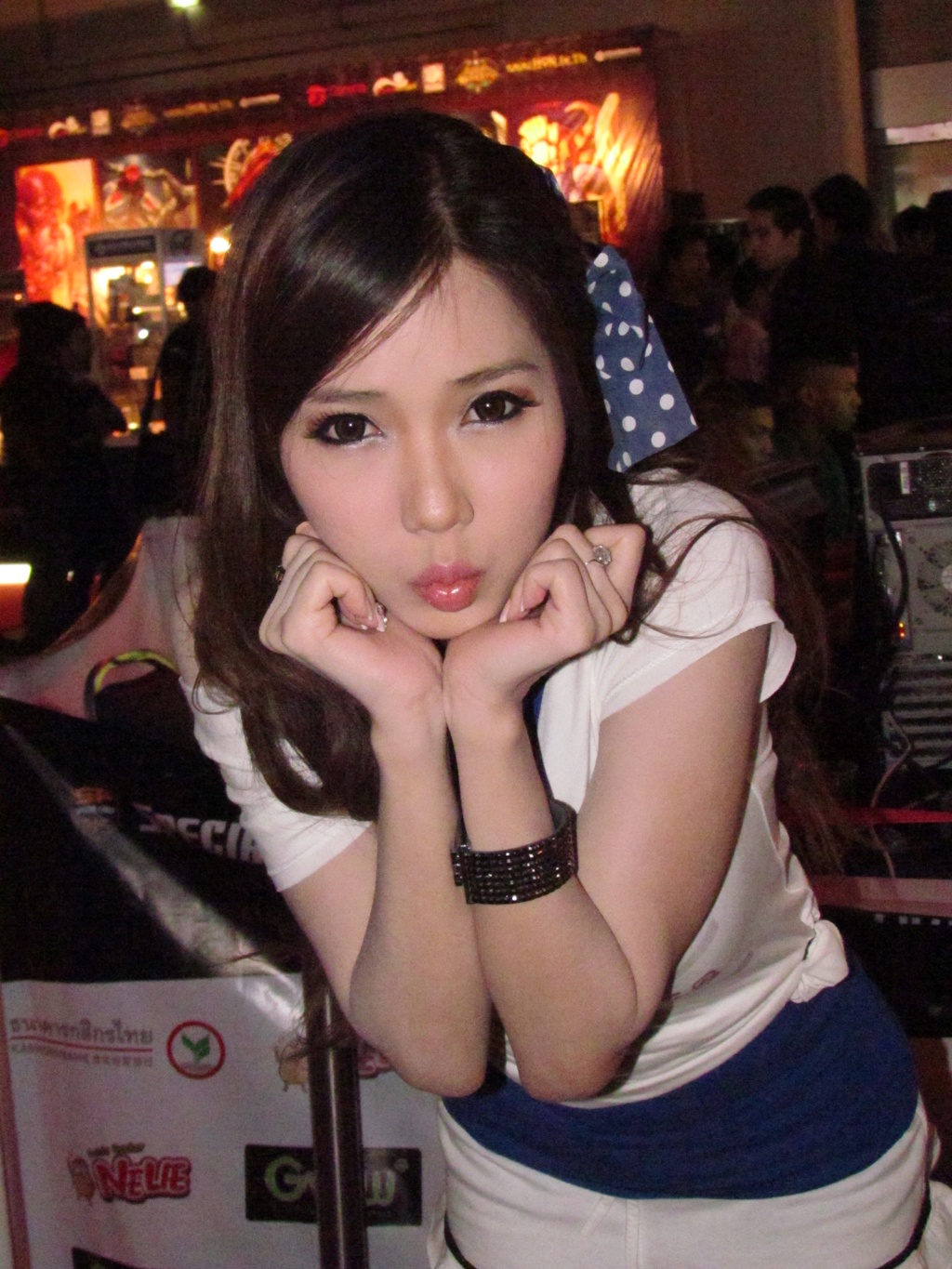 เก็บตกสาวๆพริตตี้งาน BIG FES 2011