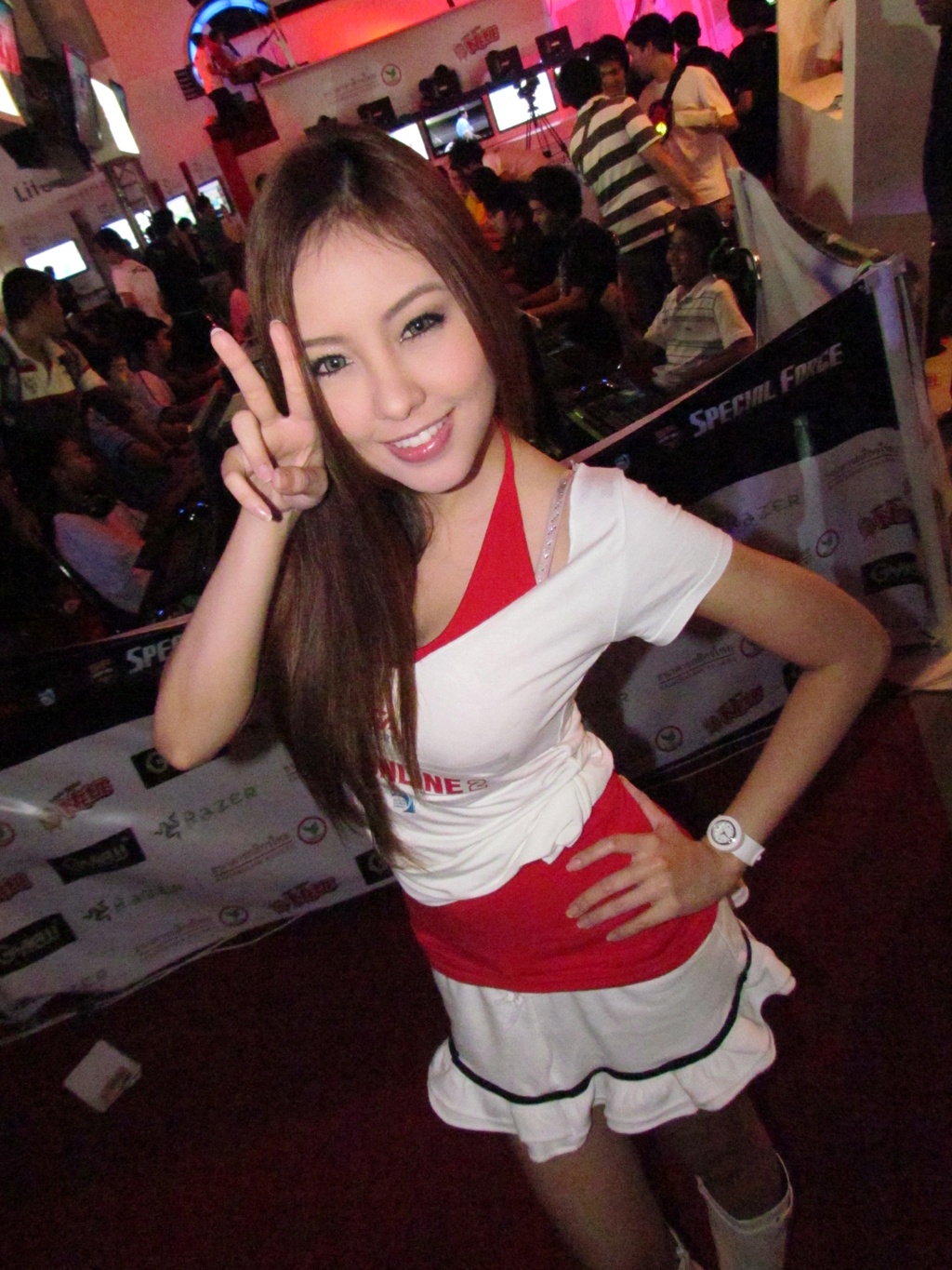 เก็บตกสาวๆพริตตี้งาน BIG FES 2011