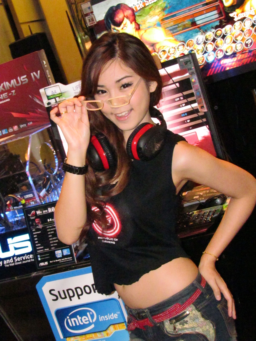 เก็บตกสาวๆพริตตี้งาน BIG FES 2011