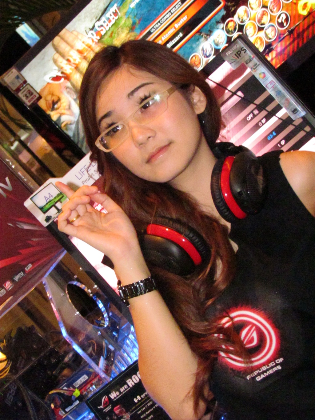 เก็บตกสาวๆพริตตี้งาน BIG FES 2011