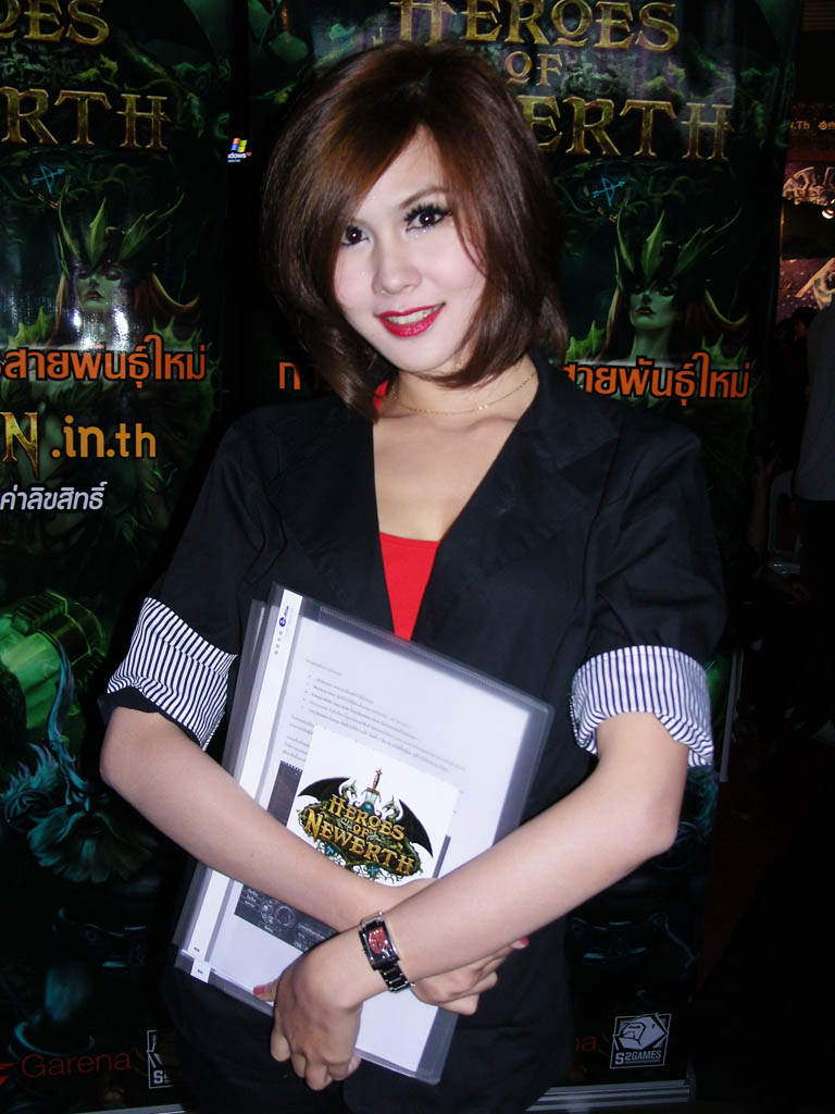 สาวๆพริตตี้เกมส์-ไอที จากงาน BIG FES 2011