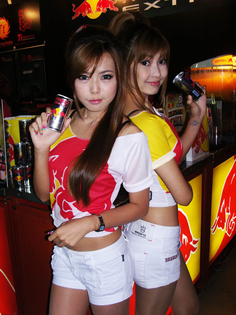 สาวๆพริตตี้เกมส์-ไอที จากงาน BIG FES 2011