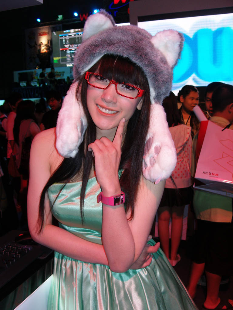 สาวๆพริตตี้เกมส์-ไอที จากงาน BIG FES 2011