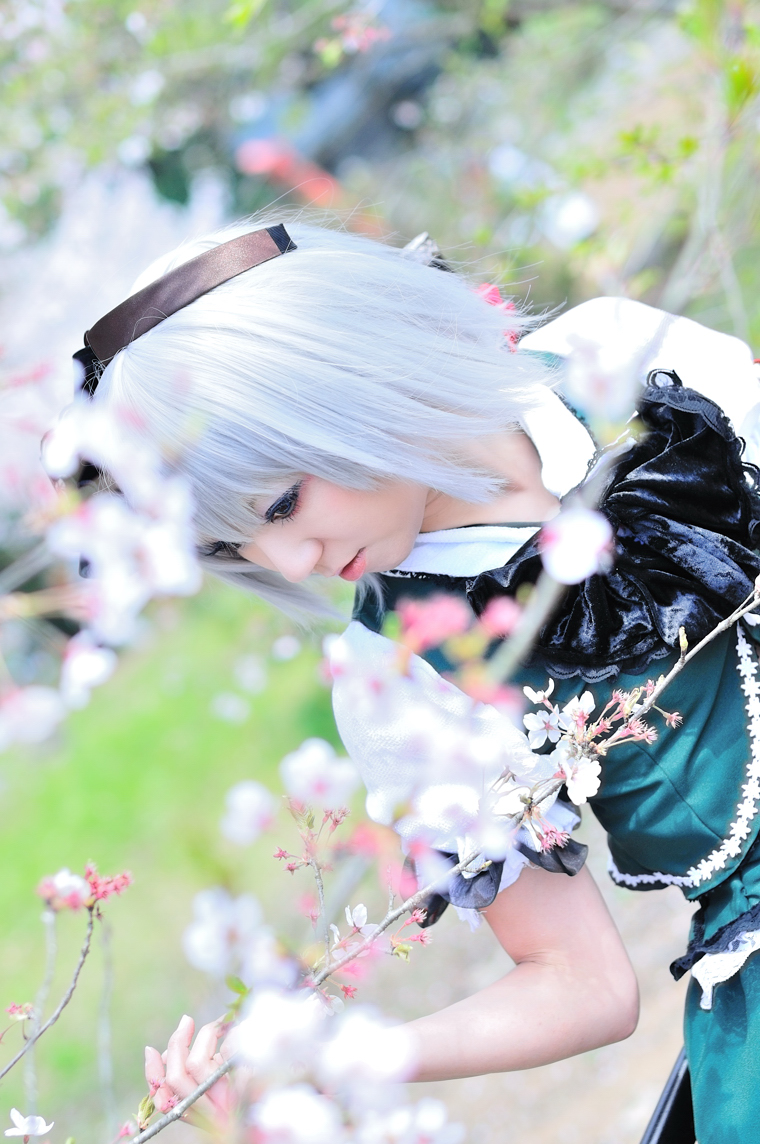 สาวคอสเพลย์จากการ์ตูนเรื่อง Touhou Project