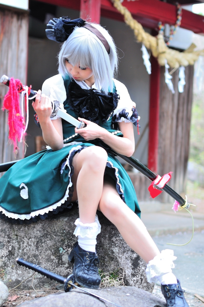 สาวคอสเพลย์จากการ์ตูนเรื่อง Touhou Project