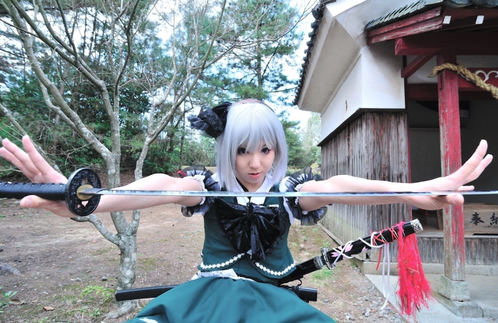 สาวคอสเพลย์จากการ์ตูนเรื่อง Touhou Project