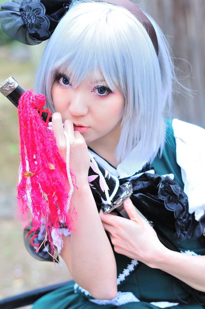 สาวคอสเพลย์จากการ์ตูนเรื่อง Touhou Project