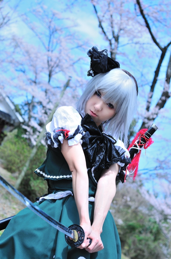 สาวคอสเพลย์จากการ์ตูนเรื่อง Touhou Project