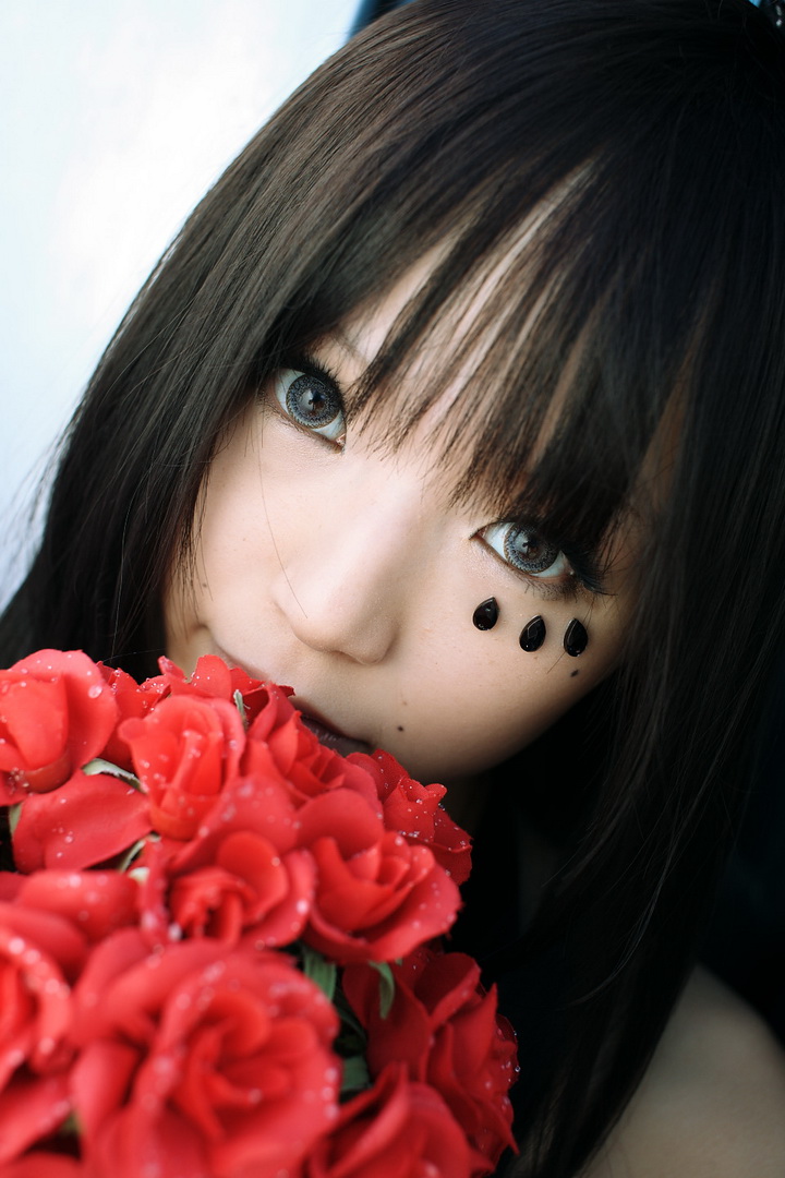 สาวคอสเพลย์จากเกมส์ K-ON และ Final Fantasy Agito XIII