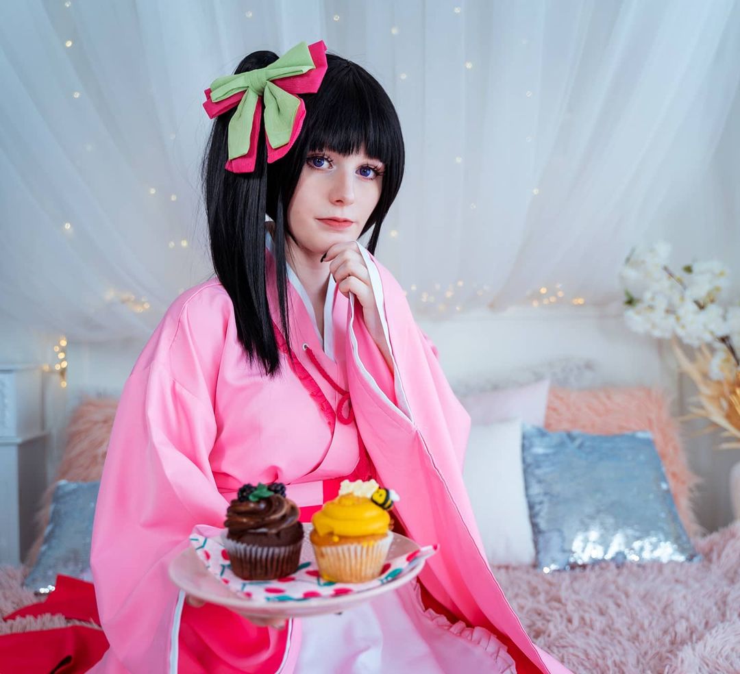 ชมคอสเพลย์ตัวละคร สึยุริ คะนะโอะ หรือ ซึยูริ คานาโอะ Tsuyuri Kanao ในดาบพิฆาตอสูร หรือ Demon Slayer: Kimetsu no Yaiba