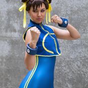 คอสเพลย์ชุนลี จากเกม Street Fighter โดย Robincyn