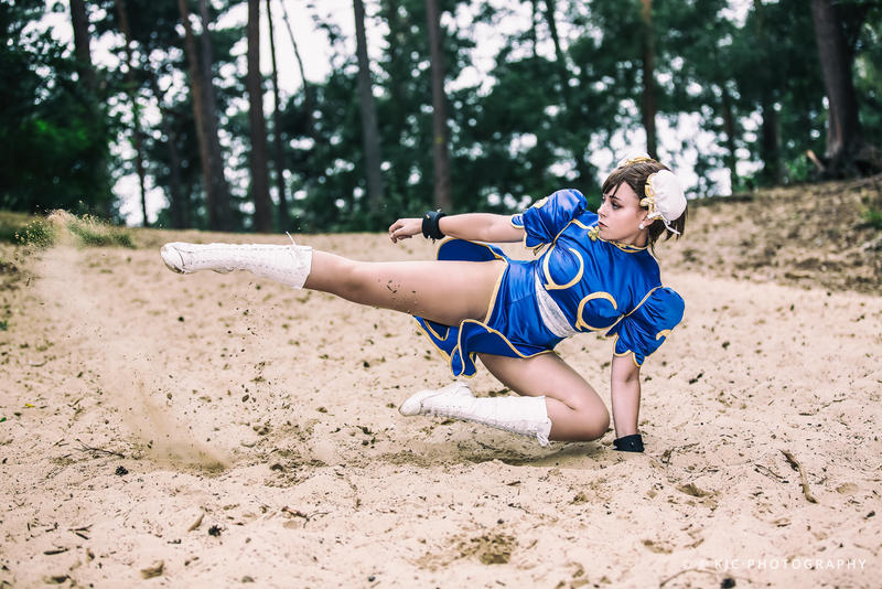 คอสเพลย์ชุนลี จากเกม Street Fighter โดย LeneCosplay