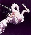 ยานขนส่งอากาศแชลเลนเจอร์ระเบิดกลางอากาศหลังทะยานจากศูนย์อวกาศเคนเนดี้