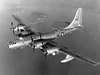 เครื่องบิน แบบ B-50 ชื่อ Lucky LadyII เริ่มเที่ยวบินรอบโลกโดยไม่หยุดพัก