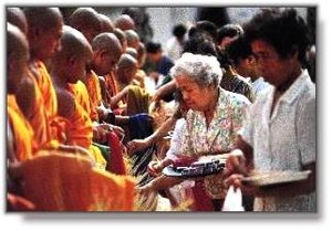 ประเพณีตักบาตรธูปเทียน