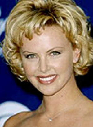 ชาร์ลิซ เทอรอน (Charlize Theron)