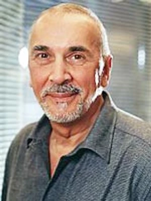 Frank Langella (แฟรงค์ แลงเกลล่า)