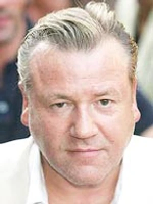 Ray Winstone (เรย์ วินสโตน)