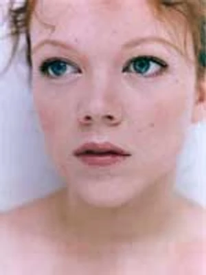 Emily Bergl (เอ็มมิลี่ เบิร์กล)