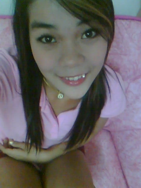 อยากทราบกิจกรรมการรับน้องที่พิธีกรชอบเล่นก่อนปล่อยไปเล่นตามฐานค่ะมีกิจกรรมอ่ะไรดีหนูคิดไม่ออกอยากได้แบบที่แปลกๆแต่สนุกค่ะหนูต้องเป็นพิธีกรค่ะช่วยหนู่หน่อยค่ะขอบคุณค่ะ