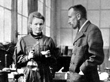 มารี กูรี (Maria Sklodowska-Curie) และ ปิแอร์ กูรี (Pierre Curie)