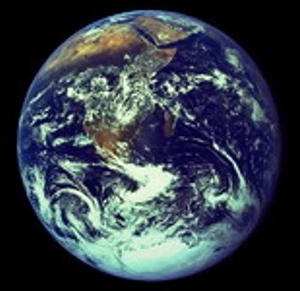 ยาน ลูนาร์ ออร์บิเตอร์ 1 ถ่ายภาพของโลกภาพแรก