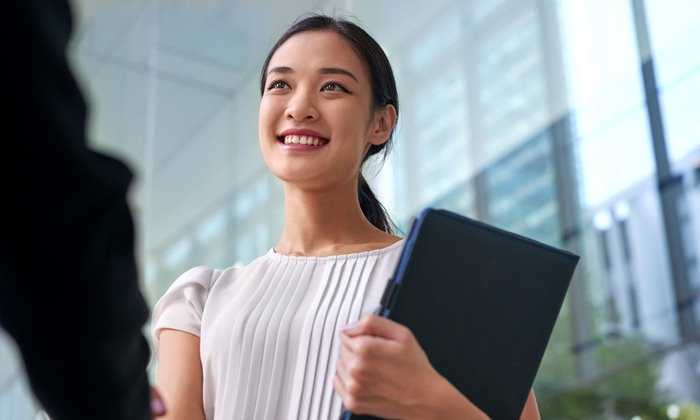4 สัญญาณแก่ก่อนวัยของสาววัย 30+ พร้อมวิธีดูแลตัวเองให้สวยและสตรองได้ทุกโมเมนต์