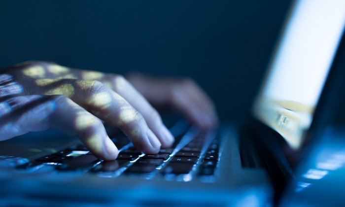 "แสงสีฟ้า" ภัยใกล้ตัว อันตรายของการติดจออุปกรณ์อิเล็กทรอนิกส์