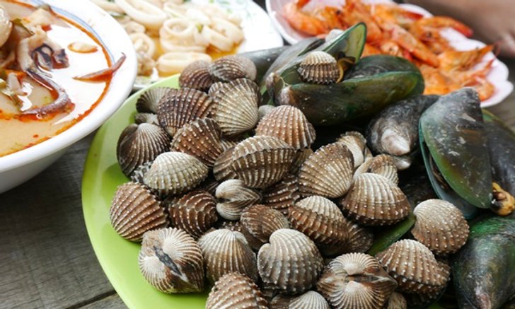 10 เมนูสุดเสี่ยงท้องเสีย-ท้องร่วงฉลองต้อนรับปีใหม่