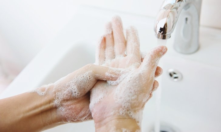ล้างมือบ่อยๆ ช่วง "โควิด-19" ระบาด อาจเสี่ยง "ผื่นผิวหนัง"