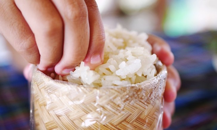 ไขข้อสงสัย ทำไม “กินข้าวเหนียว” แล้ว "ง่วงนอน"?
