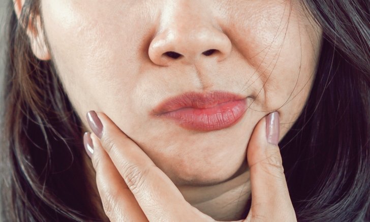 Half crooked face The risk of nerve disorders AHR0cHM6Ly9zLmlzYW5vb2suY29tL2hlLzAvdWQvNS8yNTM5MS9iZWxscy1wYWxzeS5qcGc=