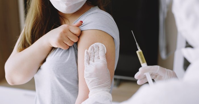 ข้อควรรู้ก่อนฉีดวัคซีน "โควิด-19" ในผู้ที่มีโรคประจำตัว และกินยาประจำ