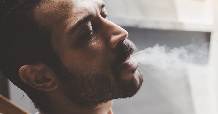5 พฤติกรรมทำลายสุขภาพ ที่อันตรายพอๆ กับการ "สูบบุหรี่"
