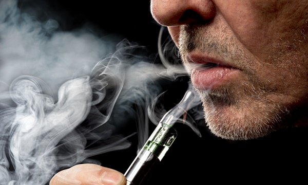 ไขข้อสงสัย! "บุหรี่ไฟฟ้า" อันตรายกว่าบุหรี่จริงหรือไม่?
