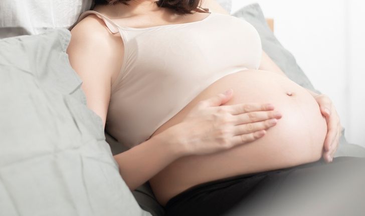 หญิงตั้งครรภ์ และคุณแม่ให้นมบุตร ควรดูแลตัวเองอย่างไรในช่วงโควิด-19 ระบาด