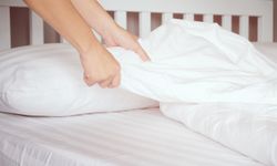 "ผ้าปูที่นอน" ควรเปลี่ยนบ่อยแค่ไหน เพื่อสุขภาพที่ดี