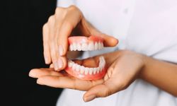 “ทำฟันปลอมเถื่อน” อันตราย เสี่ยงสูญเสียฟัน-ติดเชื้อในช่องปาก