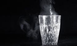 เตือนภัย “ดื่มน้ำร้อน-สูดไอน้ำ” ฆ่า “โควิด-19” ไม่ได้